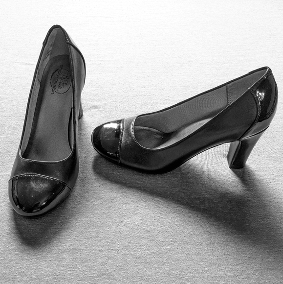 lifestride black pumps